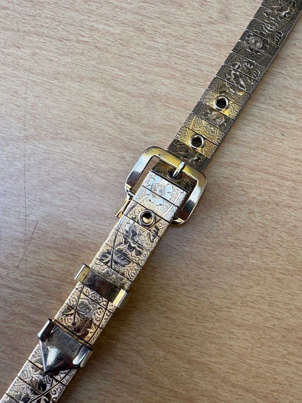 Vintage Gold-Toned Floral Engraved Metal Link Belt